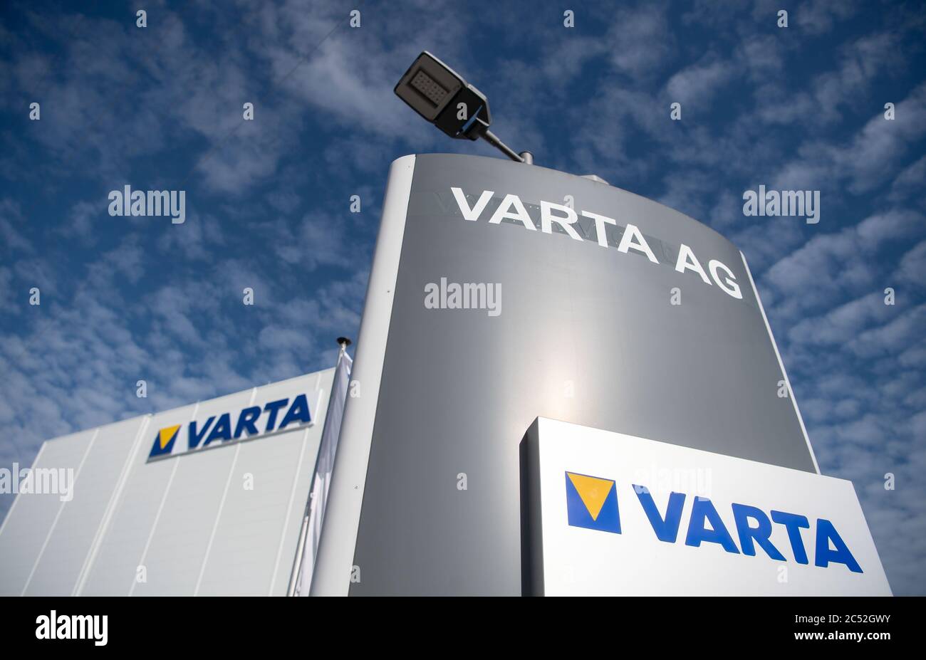 Varta logo hi-res stock photography and images - Alamy