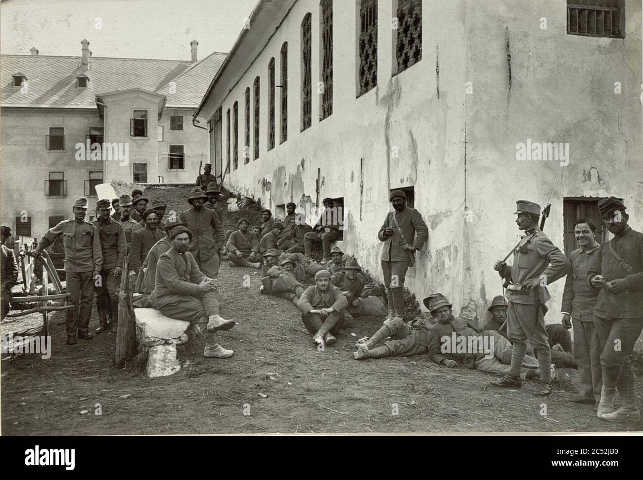 Italienische Gefangene (Alpini und Bersagliere) in Kötschach. Standpunkt, Kötschach. Aufgehommen, am 19.September 1915. Stock Photo