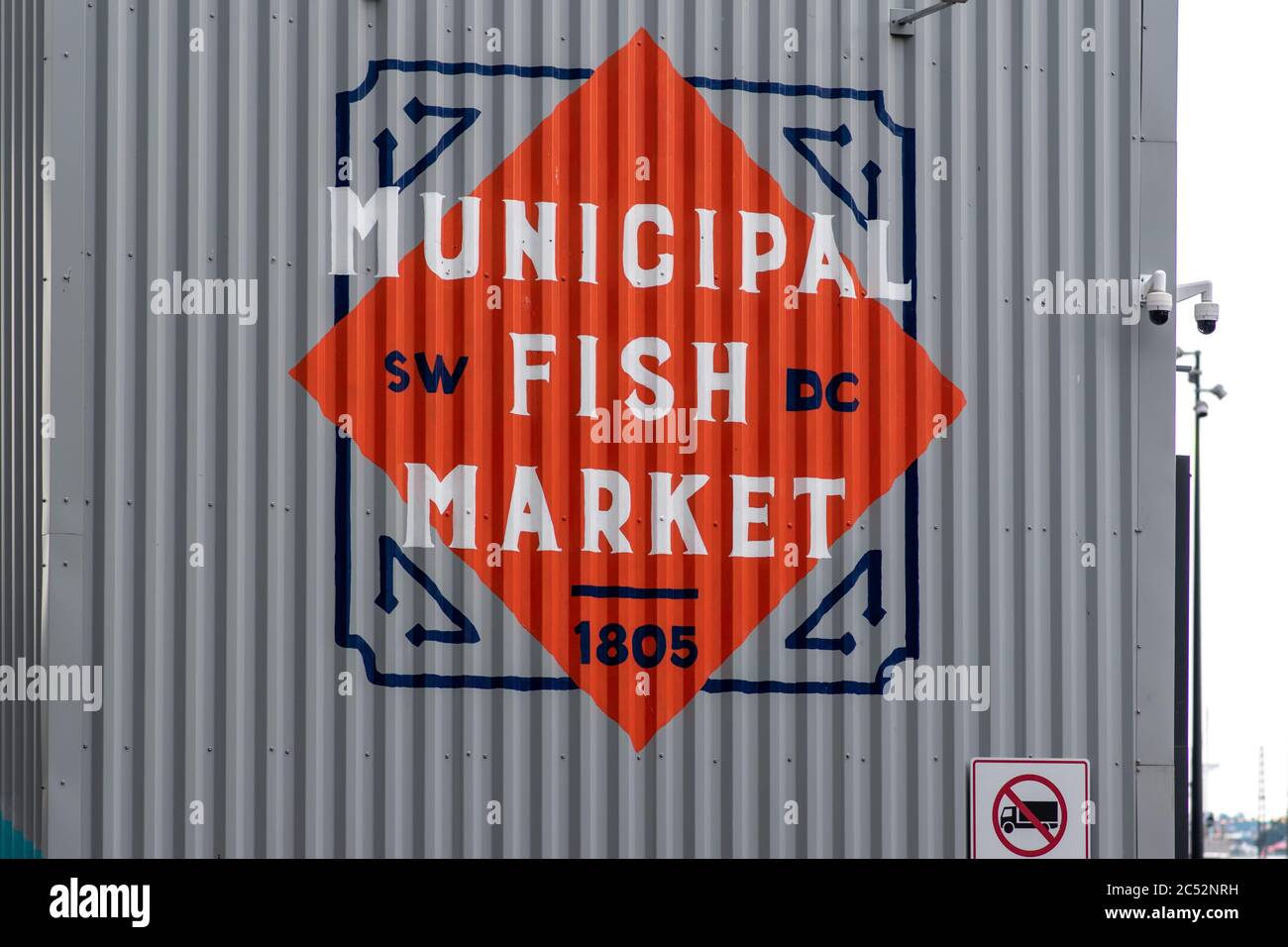 Sign at the entrance of the Municipal Fish Market at the District Wharf