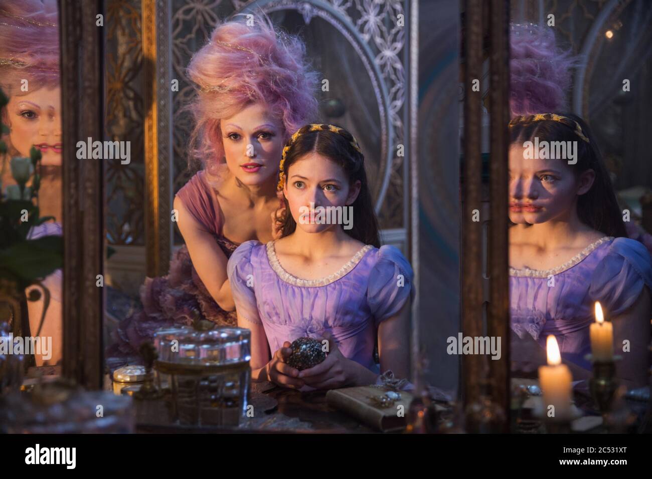 THE NUTCRACKER AND THE FOUR REALMS (2018) KEIRA KNIGHTLEY MACKENZIE FOY LASSE HALLSTROM (DIR