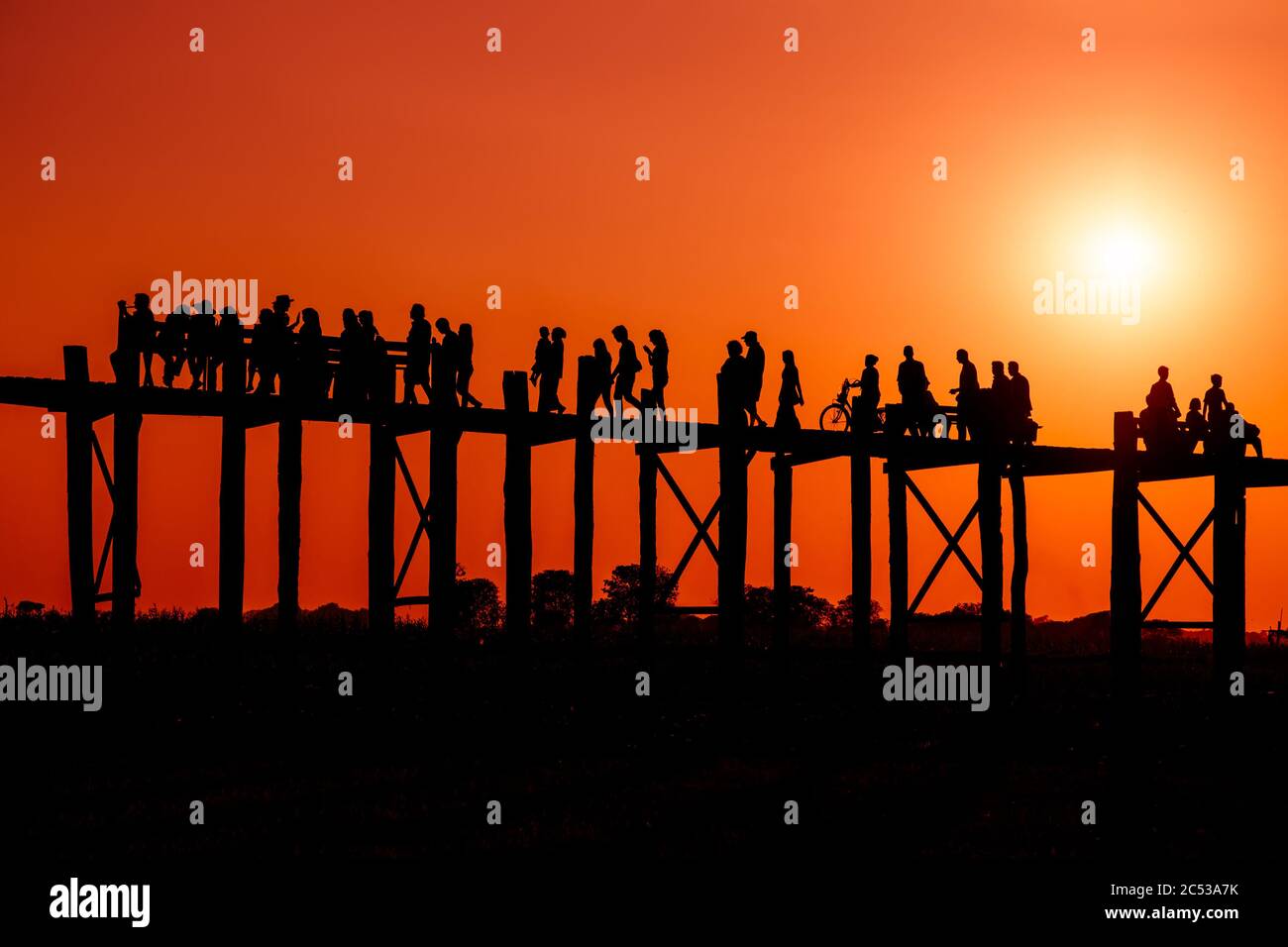 Bain bridge amarapura myanmar burma hi-res stock photography and images ...