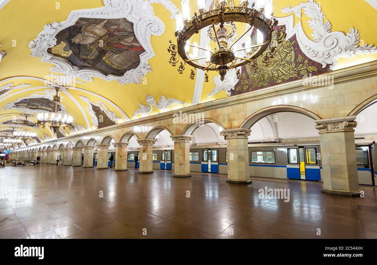 Komsomolskaya train station hi-res stock photography and images - Alamy