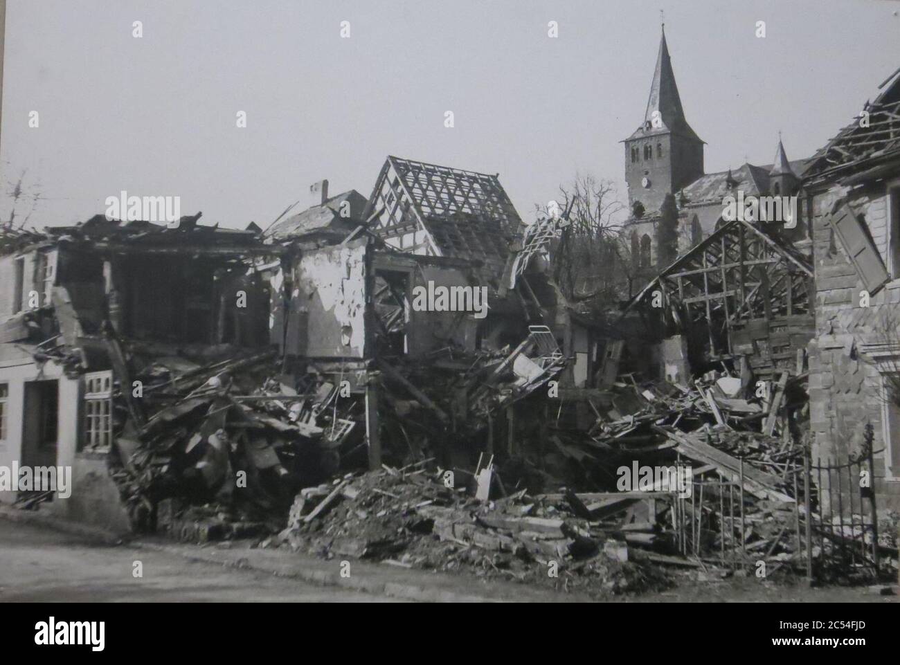 Inferno Engelskirchen Bombenangriff Kirche. Stock Photo