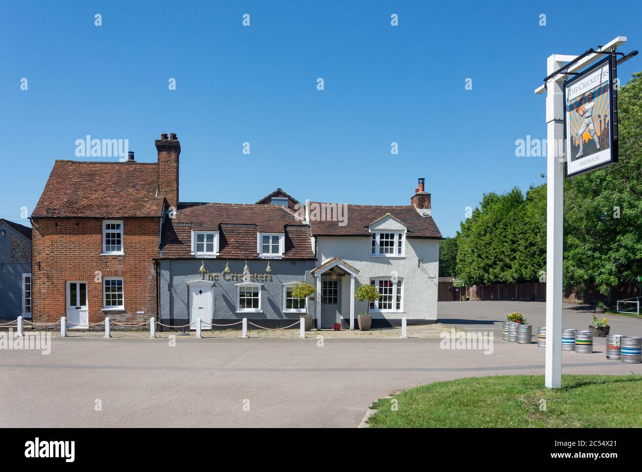 The Cricketers Pub, The Green, Sarratt, Hertfordshire, England, United Kingdom Stock Photo