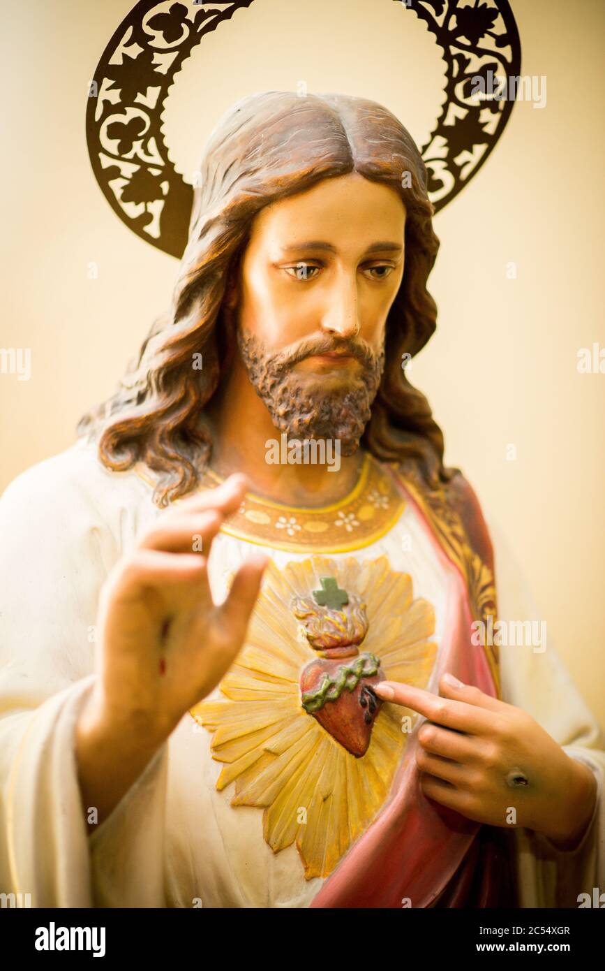 Christ statue in red robe hi-res stock photography and images - Alamy