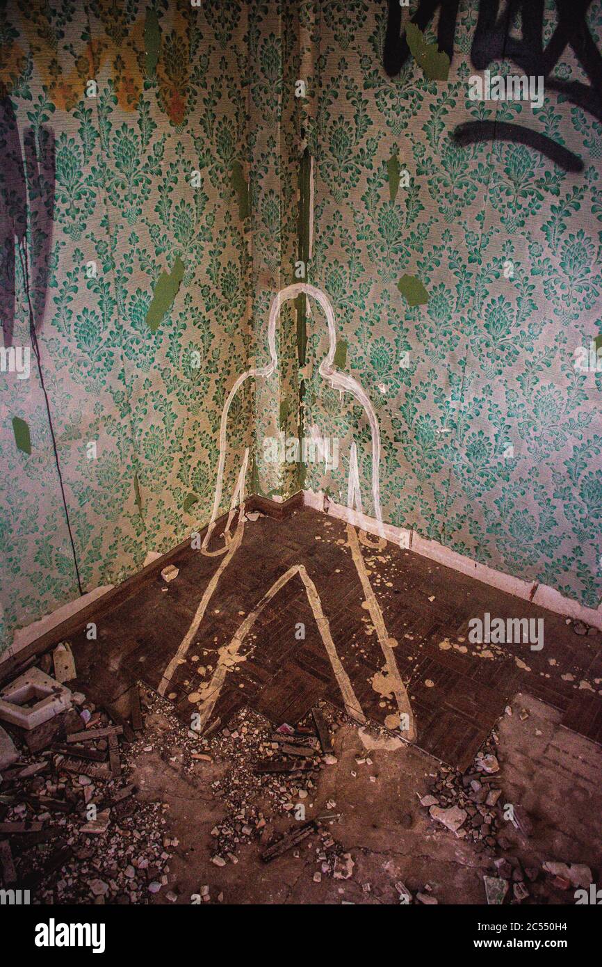 Broken corner of a building hi-res stock photography and images - Alamy