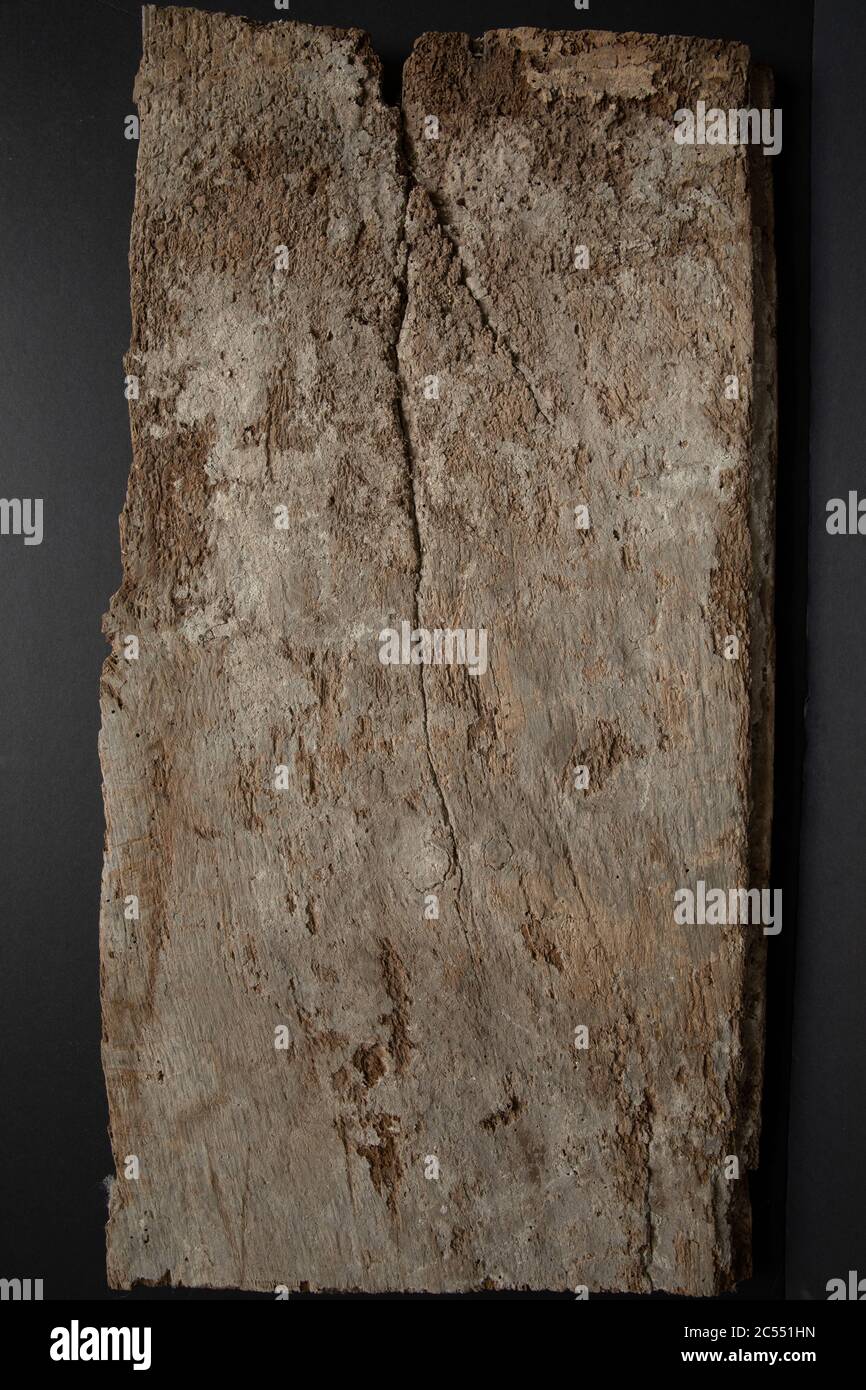 Split wood texture hi-res stock photography and images - Alamy