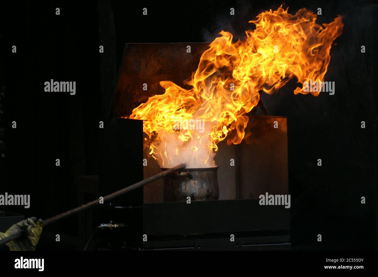 Chip pan hires stock photography and images Alamy