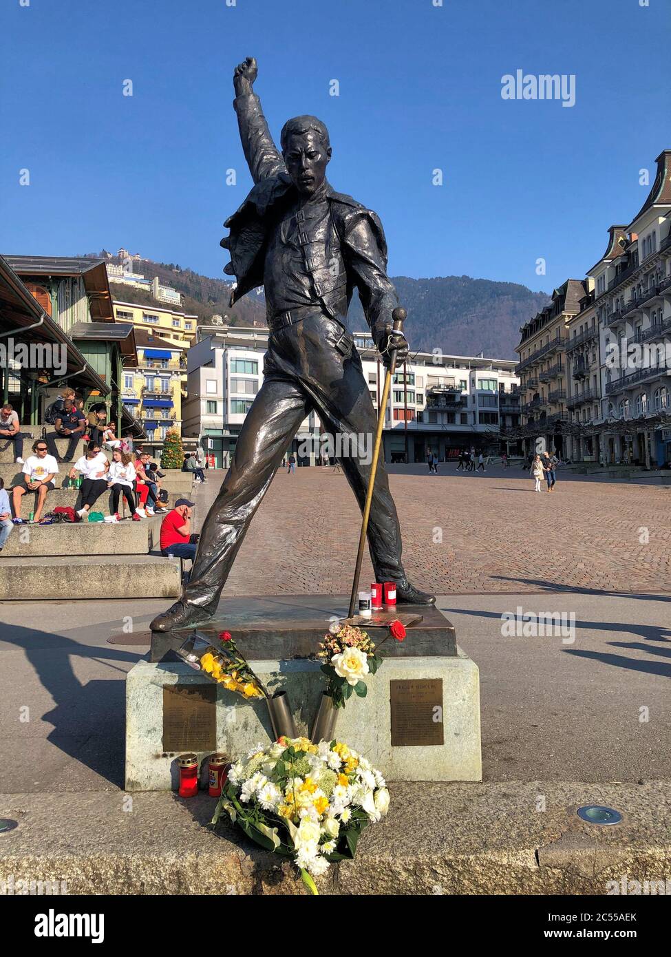 Freddie mercury statue montreux switzerland hires stock photography and images Alamy