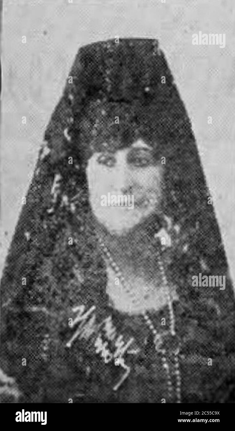 Isabel Morel El Empleado (1931 Stock Photo Alamy