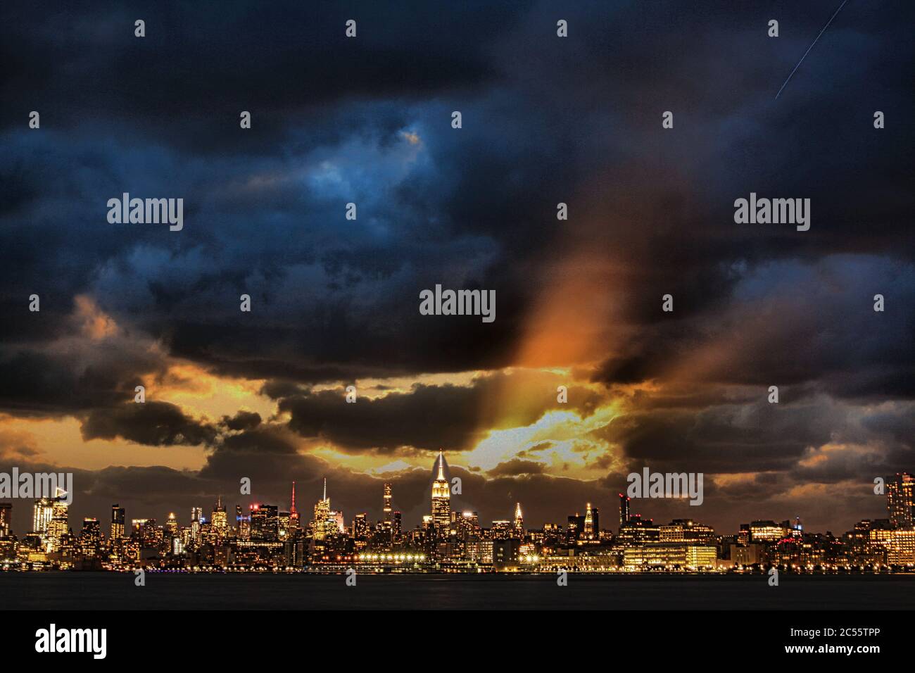 The City of New York featuring the skyline Manhattan. The city scape at ...