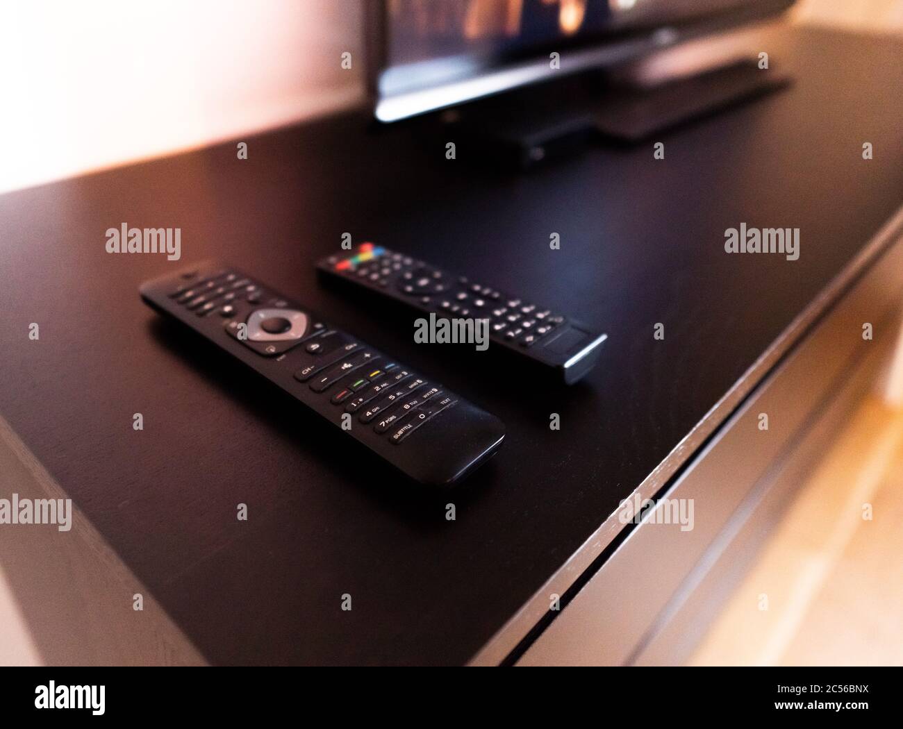 Decodificador MPEG4 para TV con Internet, WIFI Fotografía de stock - Alamy