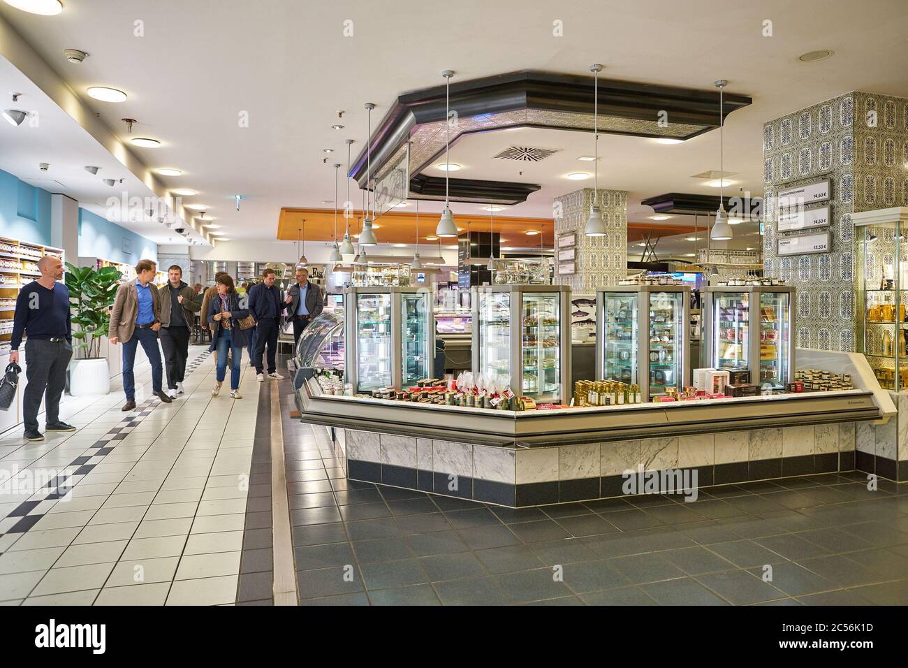 Kadewe berlin food hall hires stock photography and images Alamy