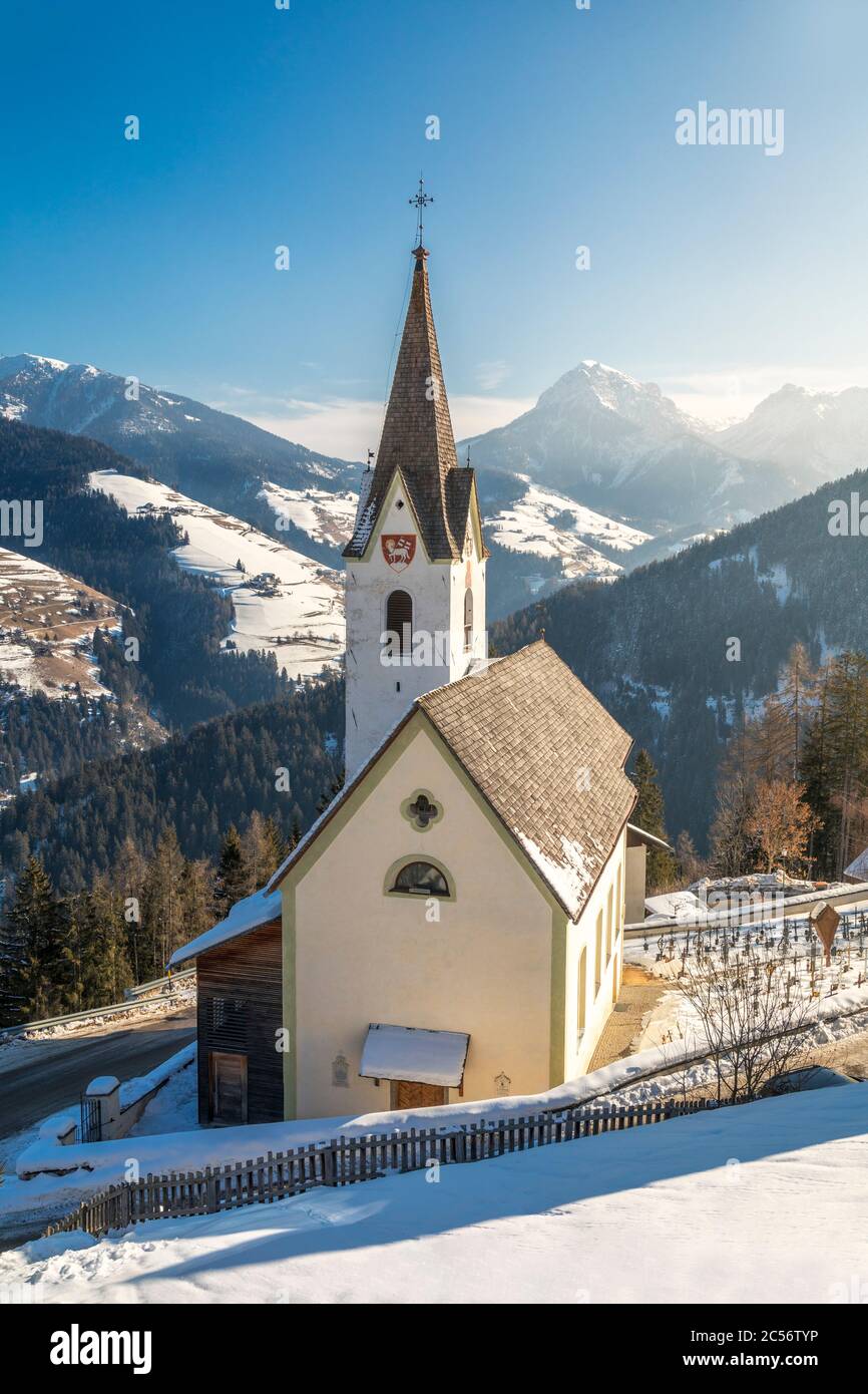 The parish churc of Rina di Marebbe - Welschellen, municipality of Marebbe / Enneberg, Bolzano, Alto Adige, Südtirol, Italy Stock Photo