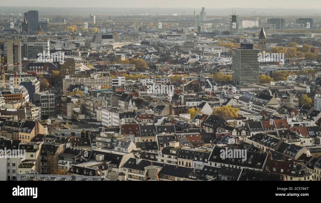 Cologne rooftops hi-res stock photography and images - Alamy