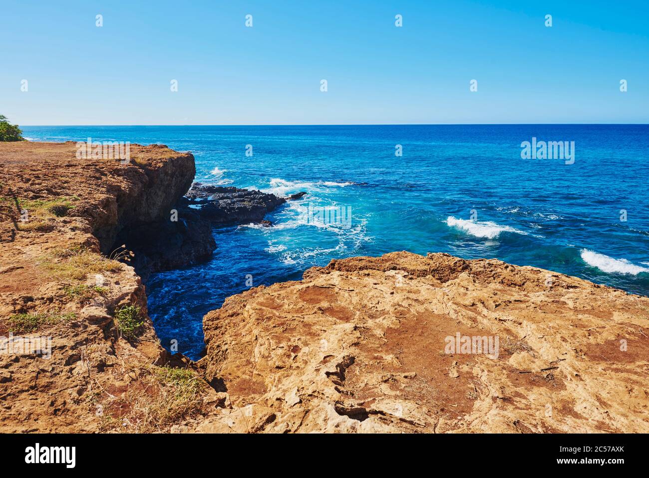 Beach landscape in Kahe Point Beach Park, Hawaiian Island of Oahu, Oahu ...