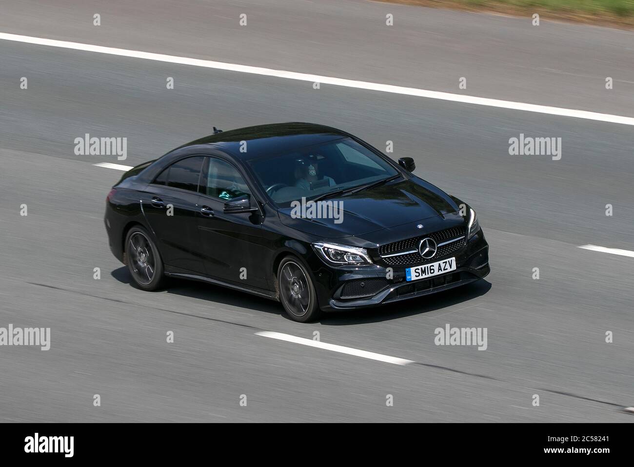 Mercedes benz cla hi-res stock photography and images - Alamy