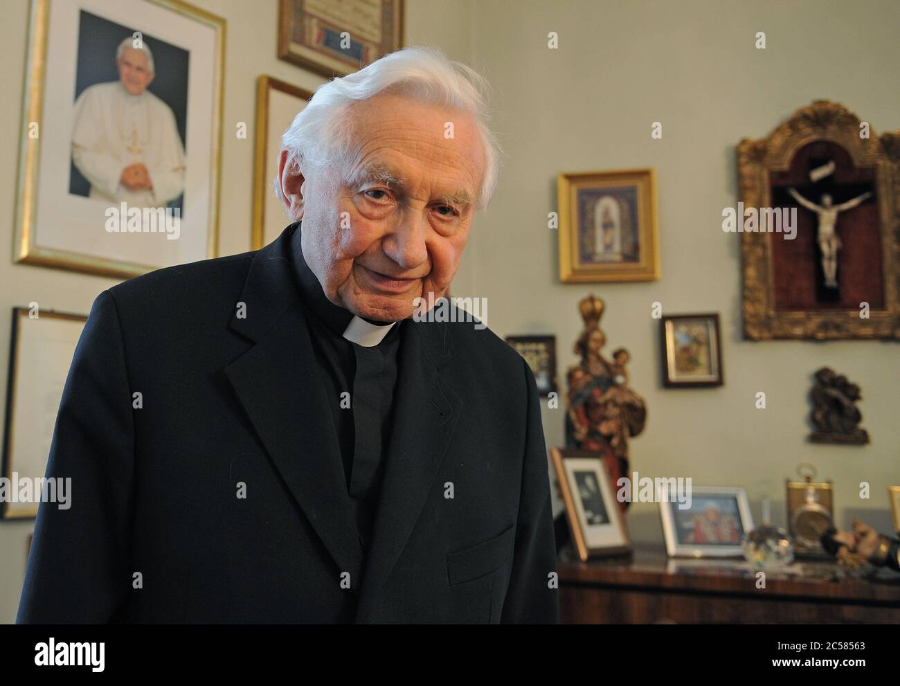 Georg ratzinger brother pope benedict hi-res stock photography and ...