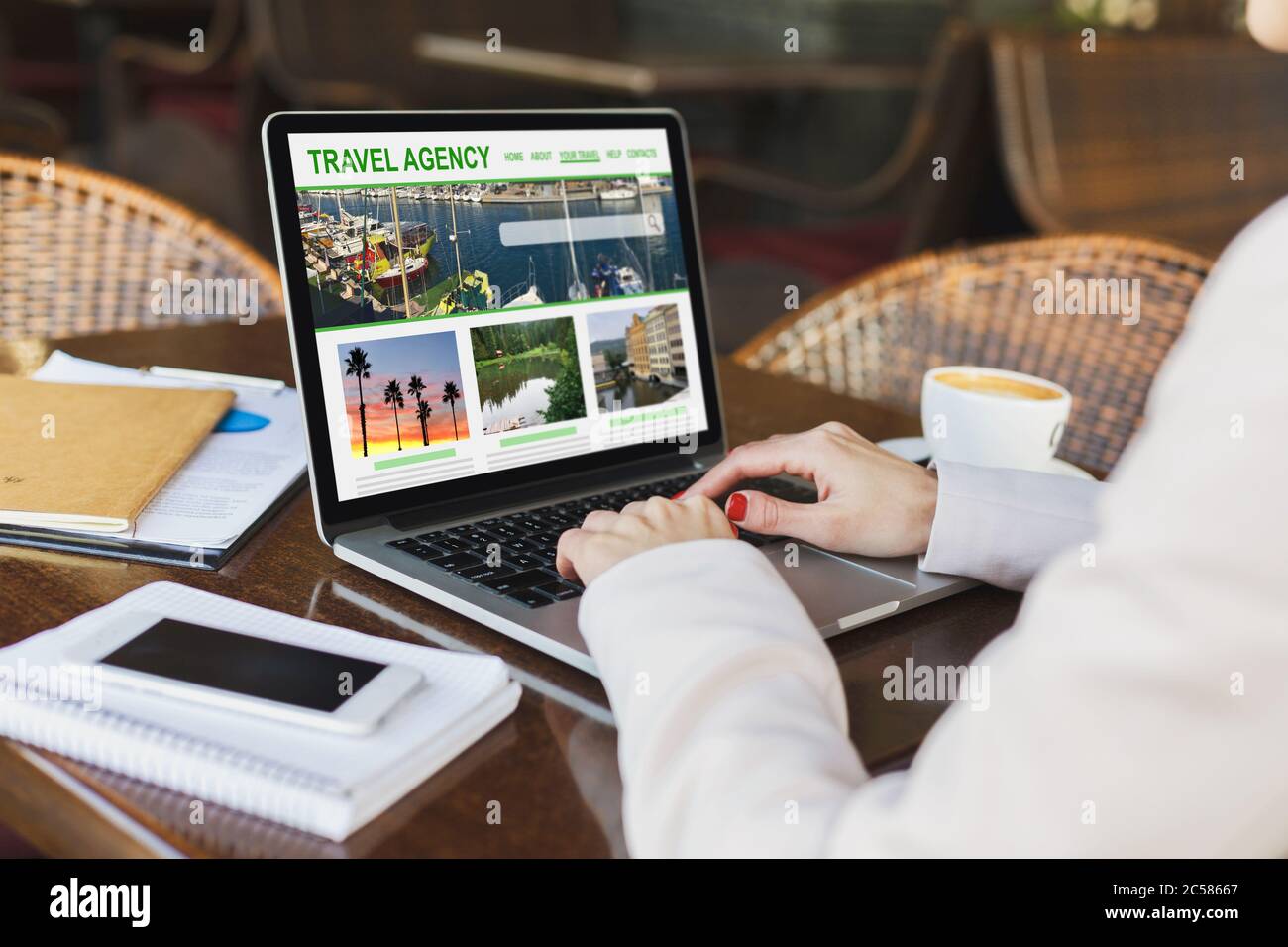 Modern travel agency concept hi-res stock photography and images - Alamy