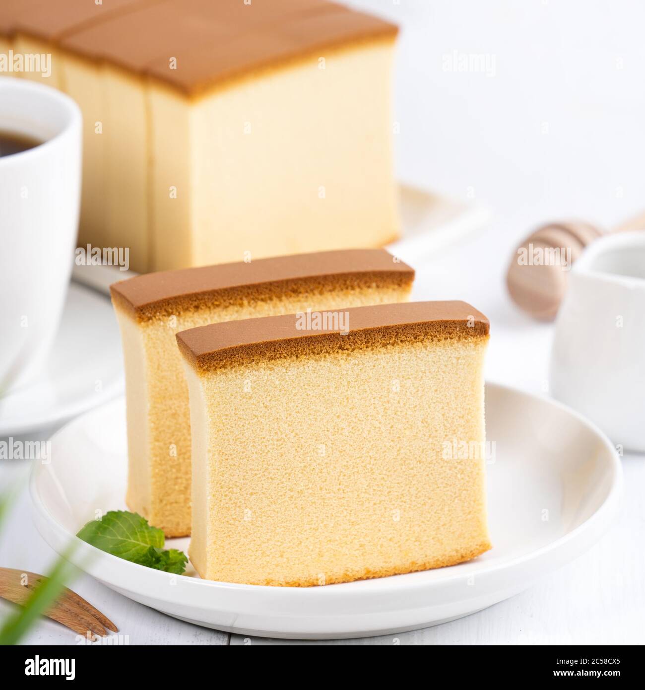 Castella (kasutera) Beautiful delicious Japanese sliced sponge cake