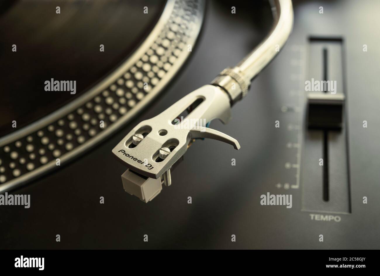 Dj deck hires stock photography and images Alamy