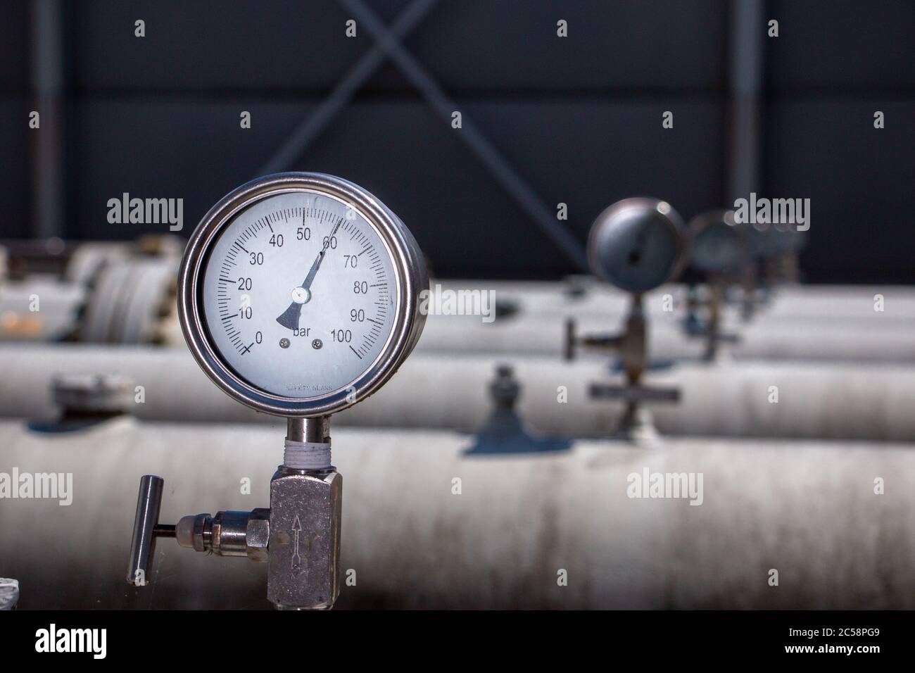measuring the pressure on the manometer or pressure gauge industrial