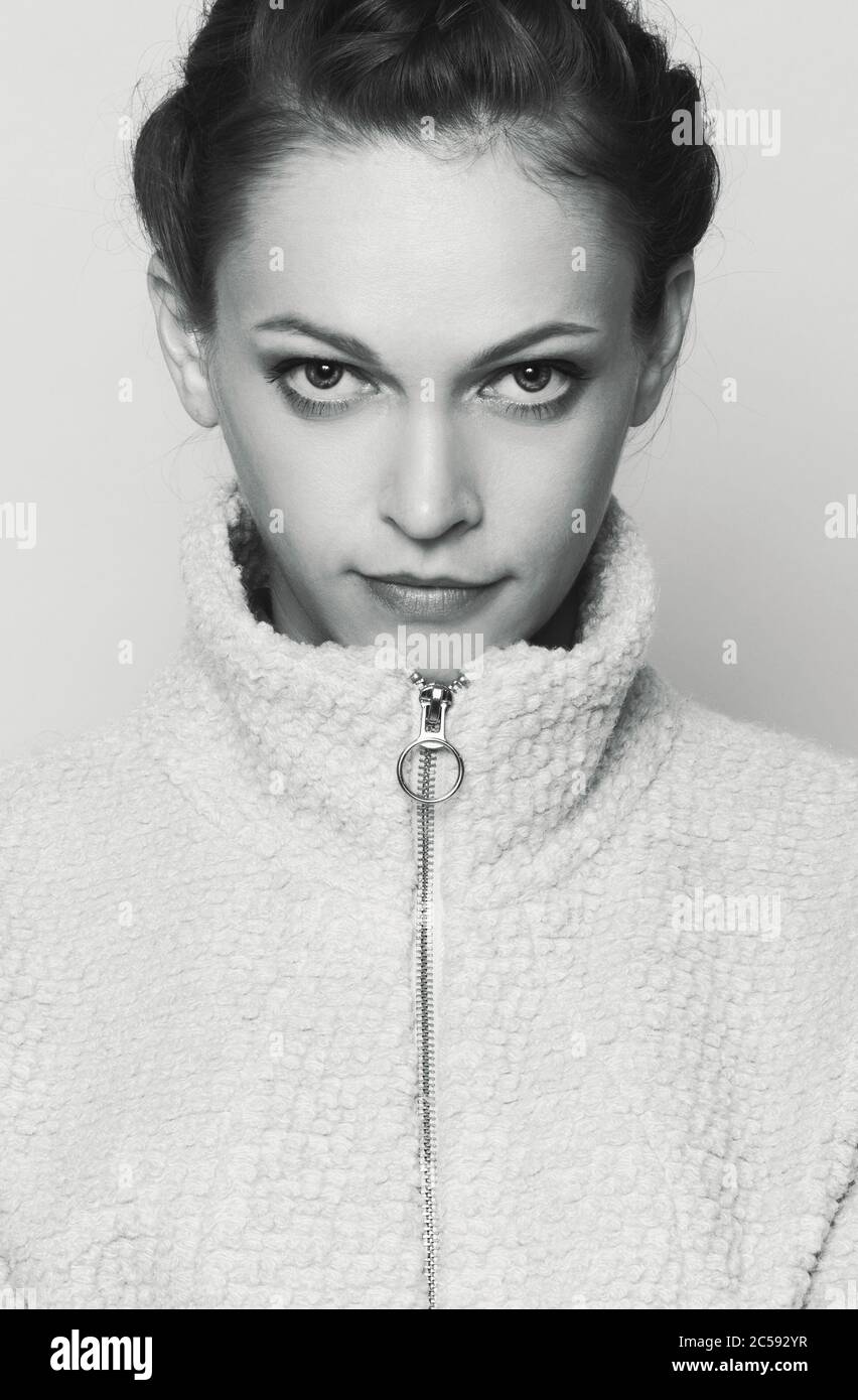 Black and white photo of a pretty girl face Stock Photo - Alamy