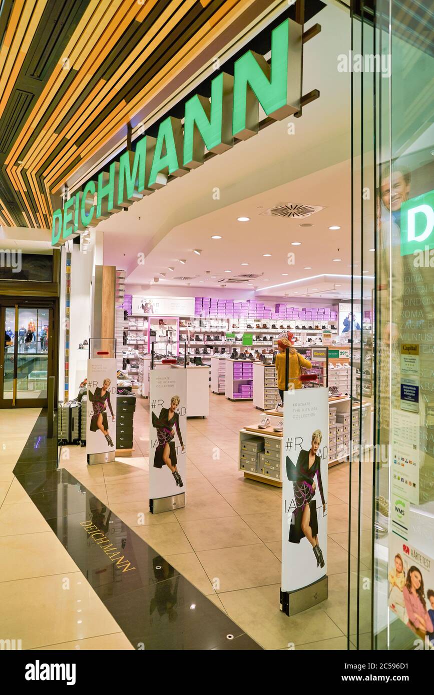 BERLIN, GERMANY - CIRCA SEPTEMBER, 2019: entrance to Deichmann store in  Mall of Berlin. Deichmann SE is a major German footwear retail chain  founded i Stock Photo - Alamy