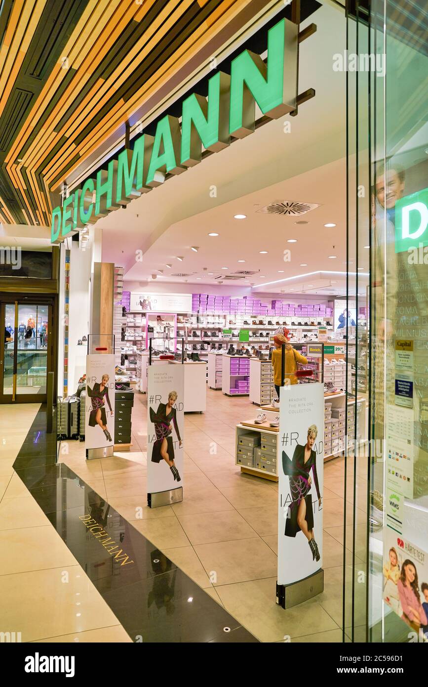 BERLIN, GERMANY - CIRCA SEPTEMBER, 2019: entrance to Deichmann store in Mall  of Berlin. Deichmann SE is a major German footwear retail chain founded i  Stock Photo - Alamy