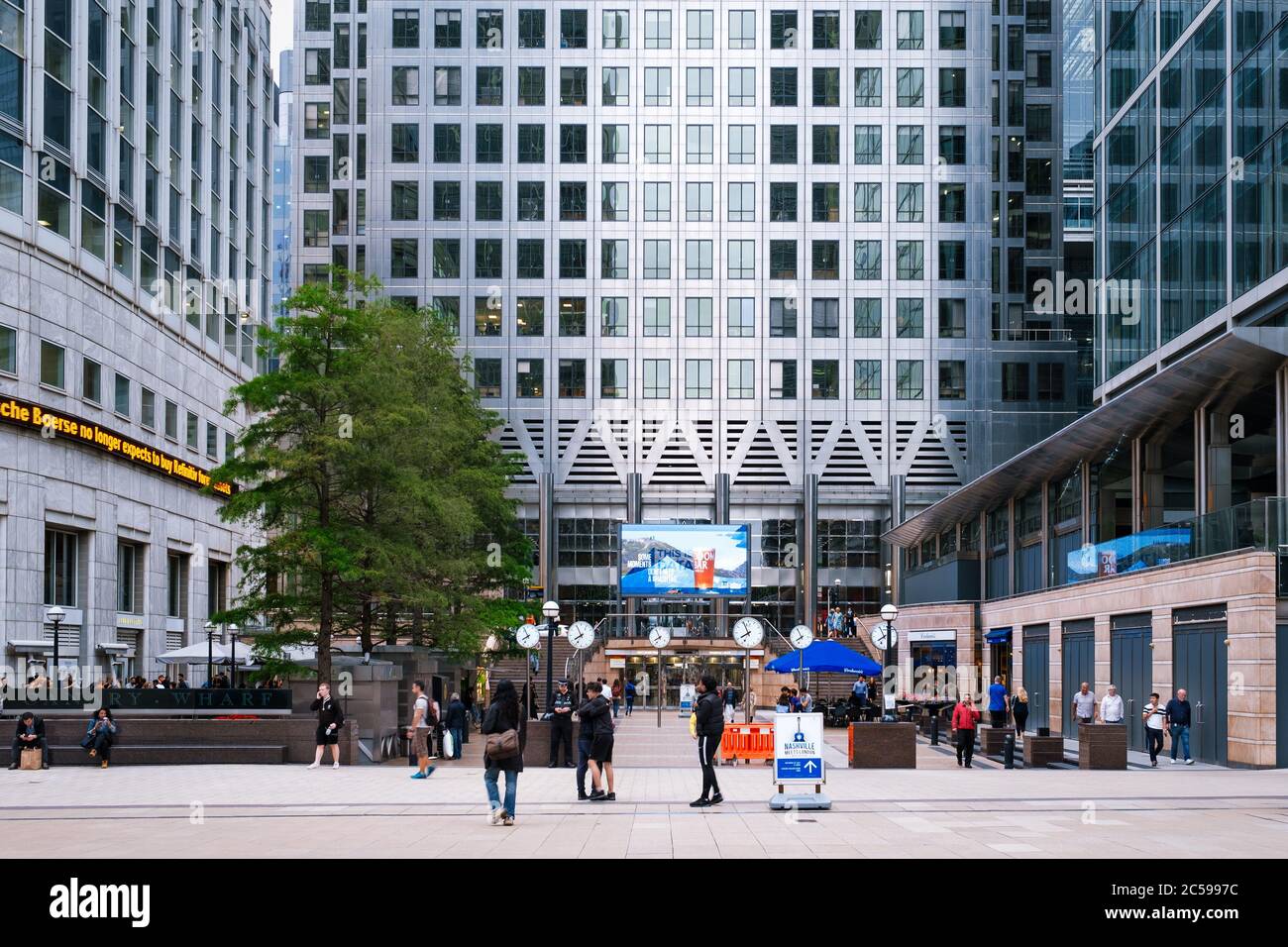 Canary Wharf, the business and financial center of London Stock Photo ...