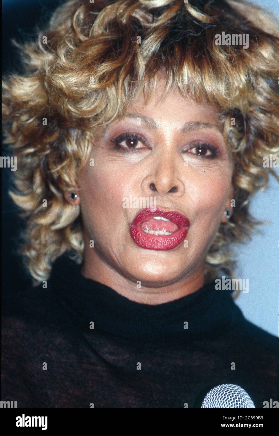 Tina Turner at the Twent Four Seven album and tour press conference in Paris 27th October 1999 Stock Photo