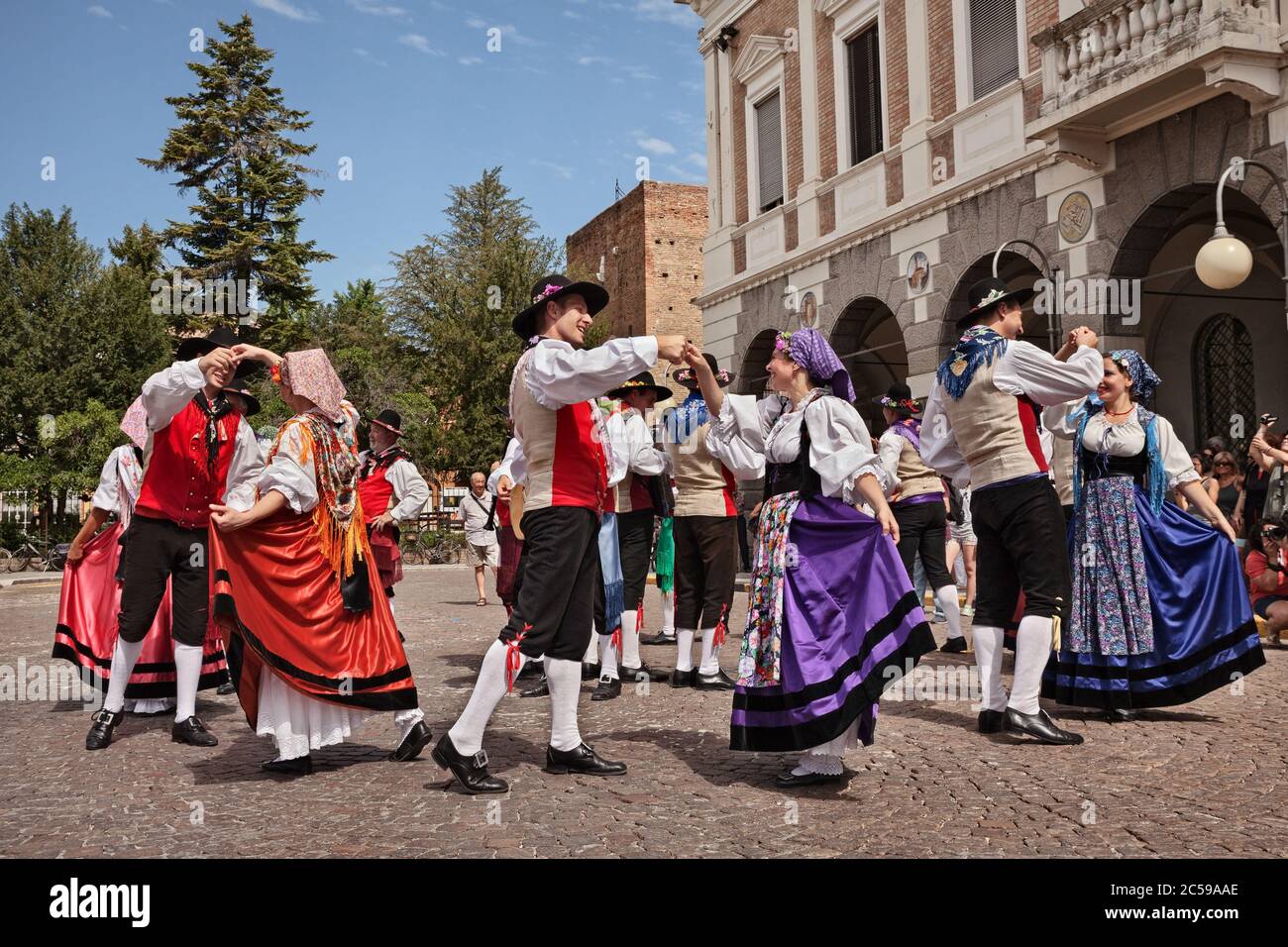 Italian Folk Dancers Danzerini Di Lucinico From Friuli Venezia Giulia Perform Traditional Dance At International Folklore Festival In Russi Ra Italy Stock Photo Alamy Italian Folk Dancers Danzerini Di Lucinico From Friuli Venezia Giulia Perform Traditional Dance At International Folklore Festival In Russi Ra Italy Stock Photo Alamy