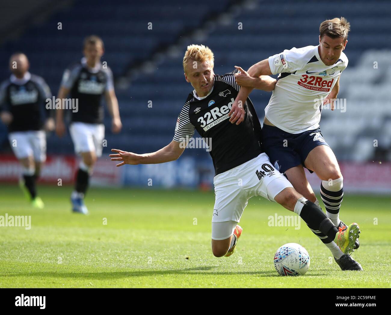 Derby County's Louie Sibley (left) and Preston North End's Paul Huntington battle for the ball during the Sky Bet Championship match at Deepdale, Preston. Stock Photo