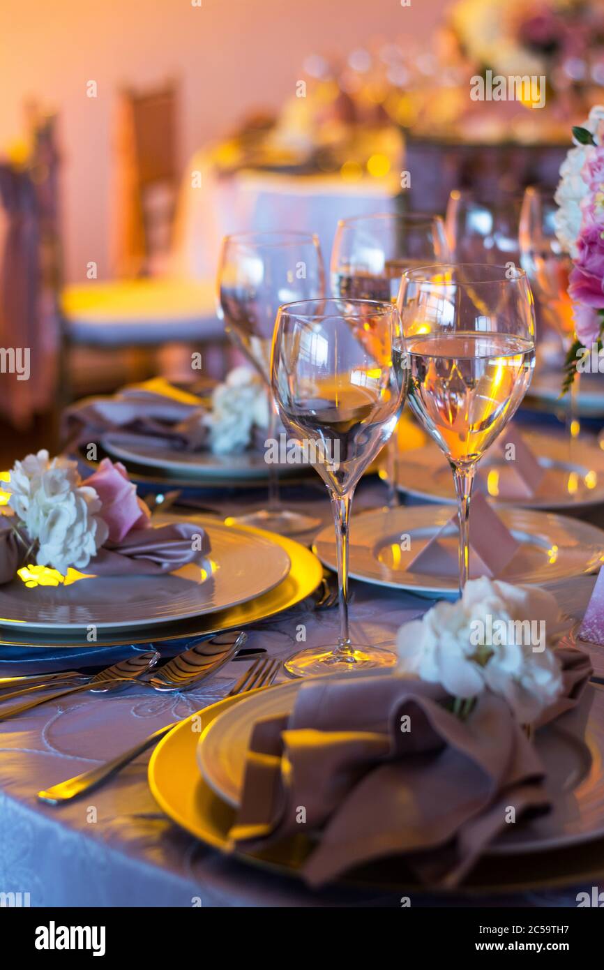Picture of Luxury dinner setting hi-res stock photography and images - Alamy