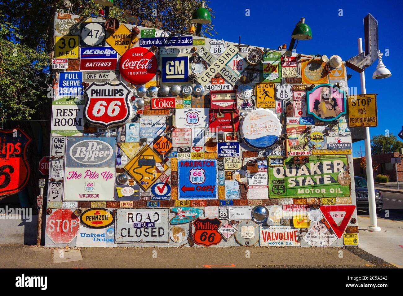 Iconic wall next to Diner 66 on Route 66 in Albuquerque, NM Stock Photo