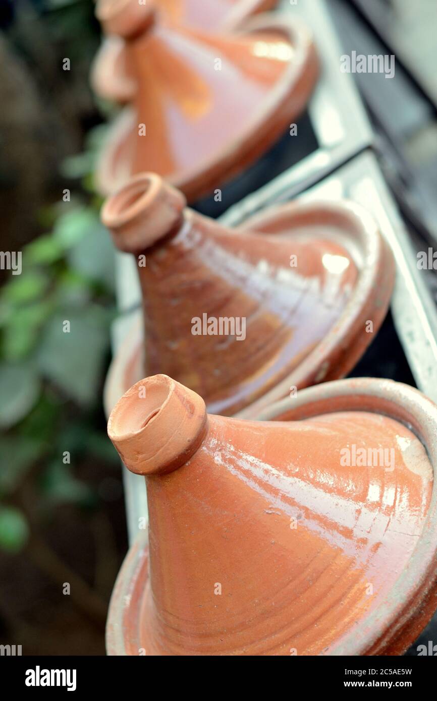 Ceramic tagines hires stock photography and images Alamy