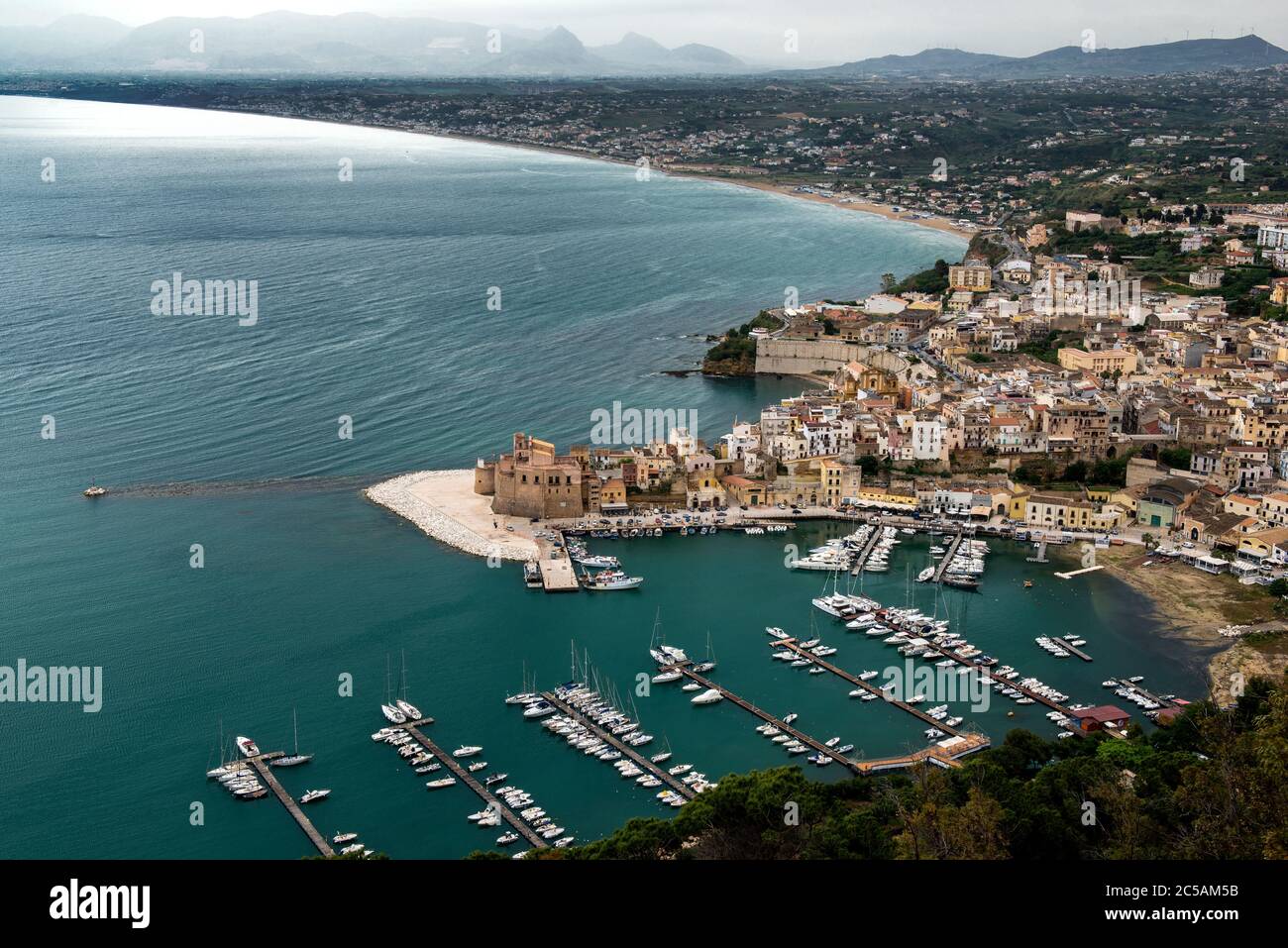 View over Harbor and Gulf of Castellammare, Castellammare del Golfo, Sicily,  Italy Stock Photo - Alamy