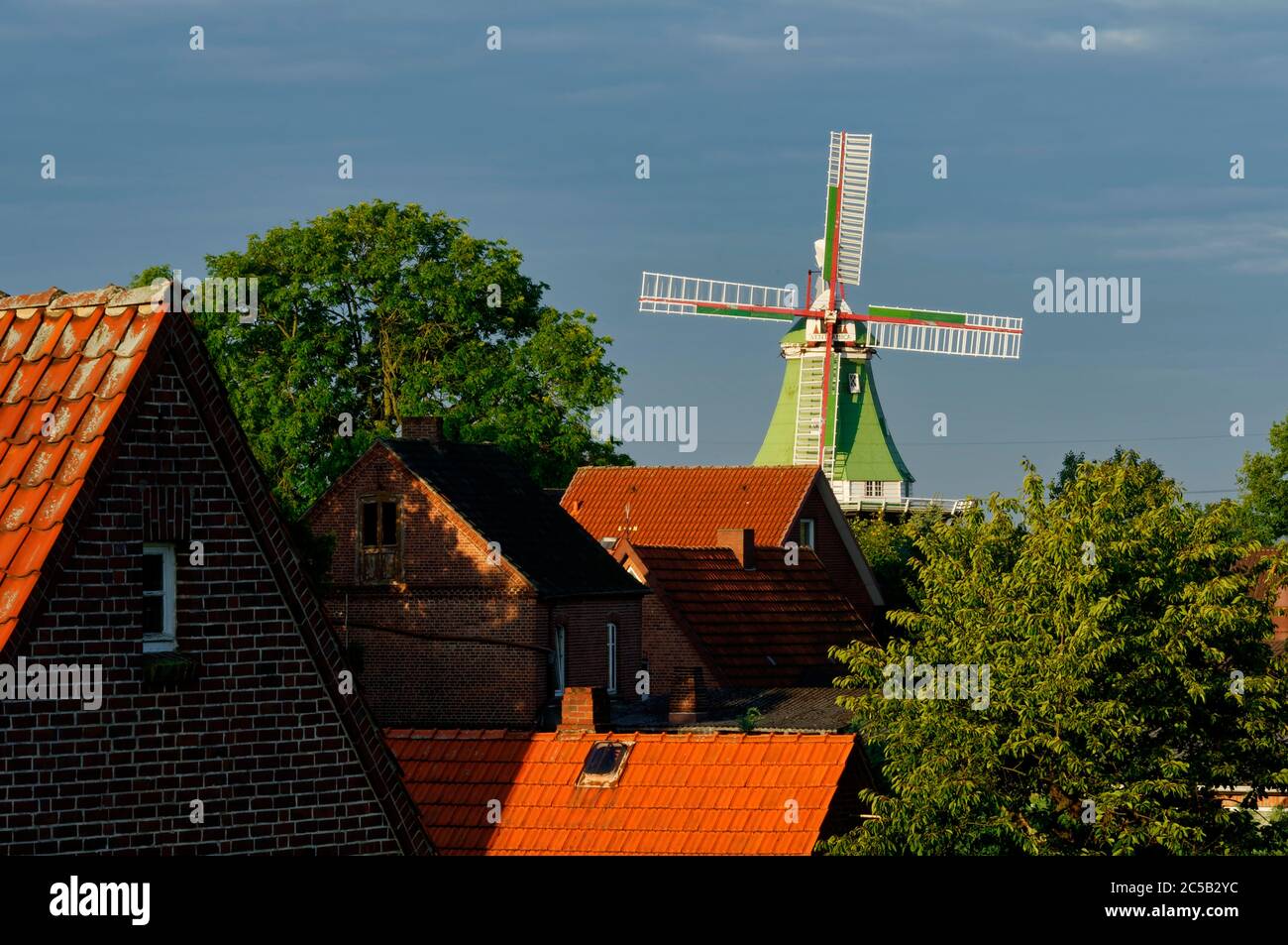 Twielenfleth in Altes Land: Windmill 'Venti Amica', district of Stade, Lower Saxony, Germany Stock Photo