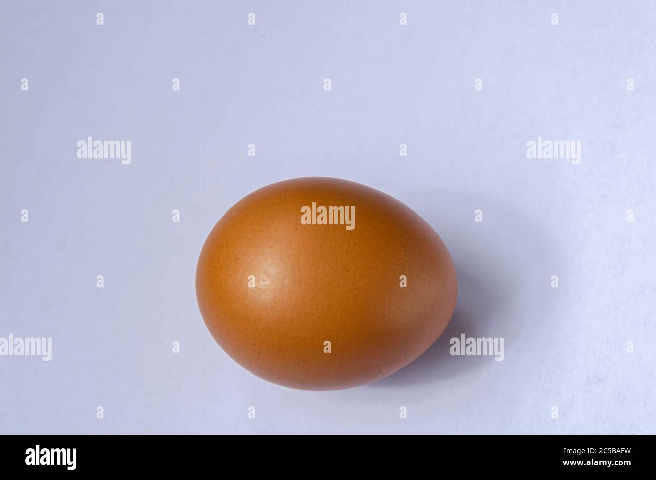 Single Isolated Egg Stock Photo - Alamy