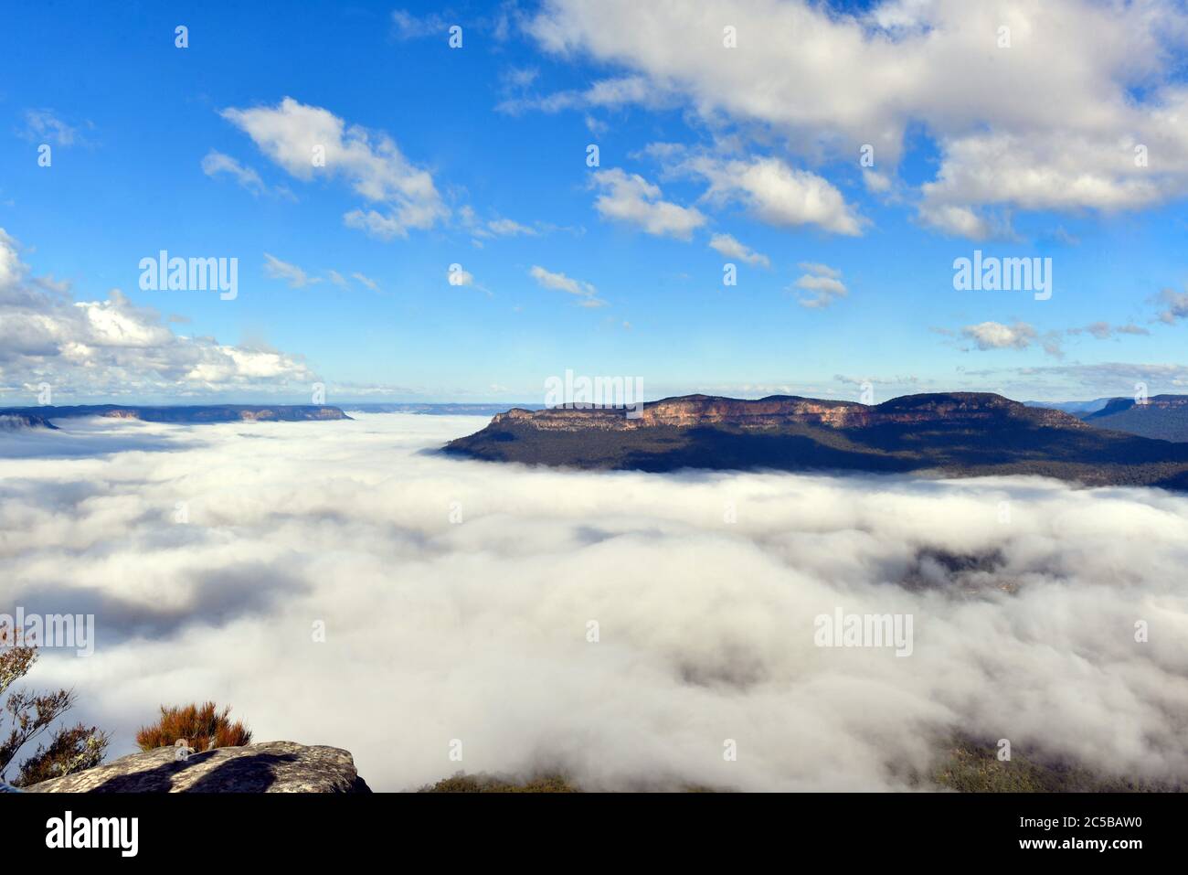 A view of mist in the valley at Leura west of Sydney, Australia Stock Photo