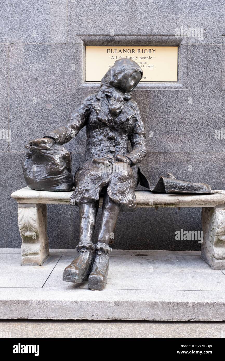 Monument to Eleanor Rigby in Liverpool , honoring the famous song by the  Beatles Stock Photo - Alamy