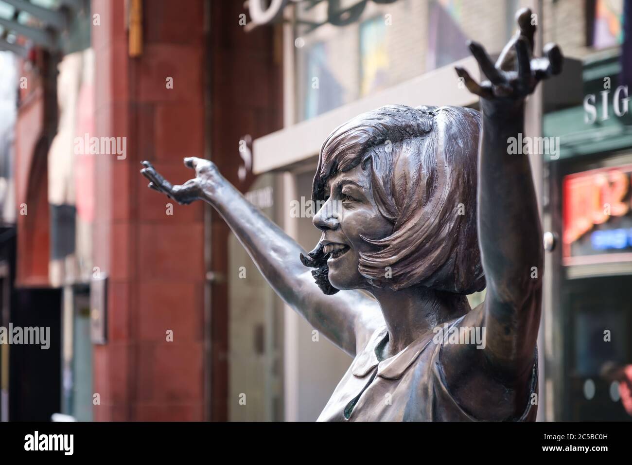 Statue of Cilla Black outside the Cavern Club at Mathew Street in Liverpool Stock Photo