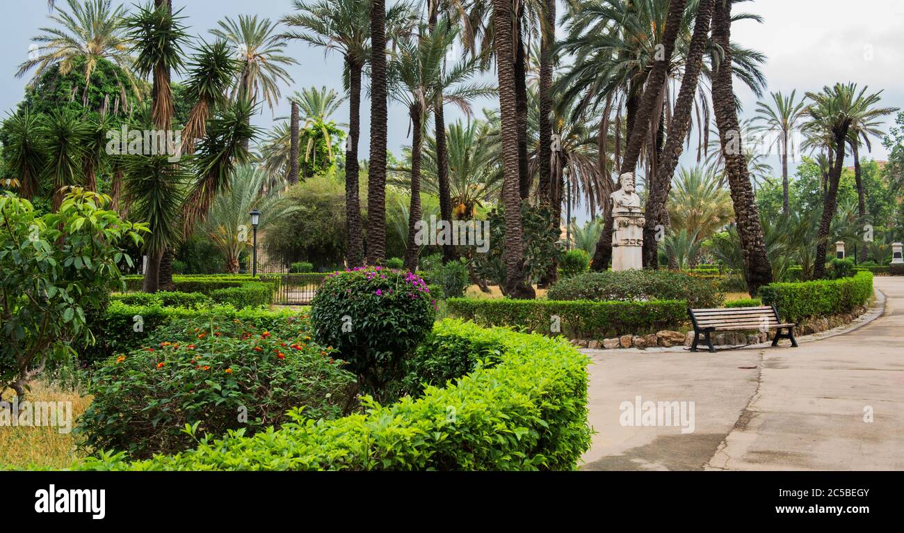 Villa Bonanno's wonderful garden and grove cover most of Piazza della Vittoria (Victory Square), Palermo, Sicily, Italy Stock Photo