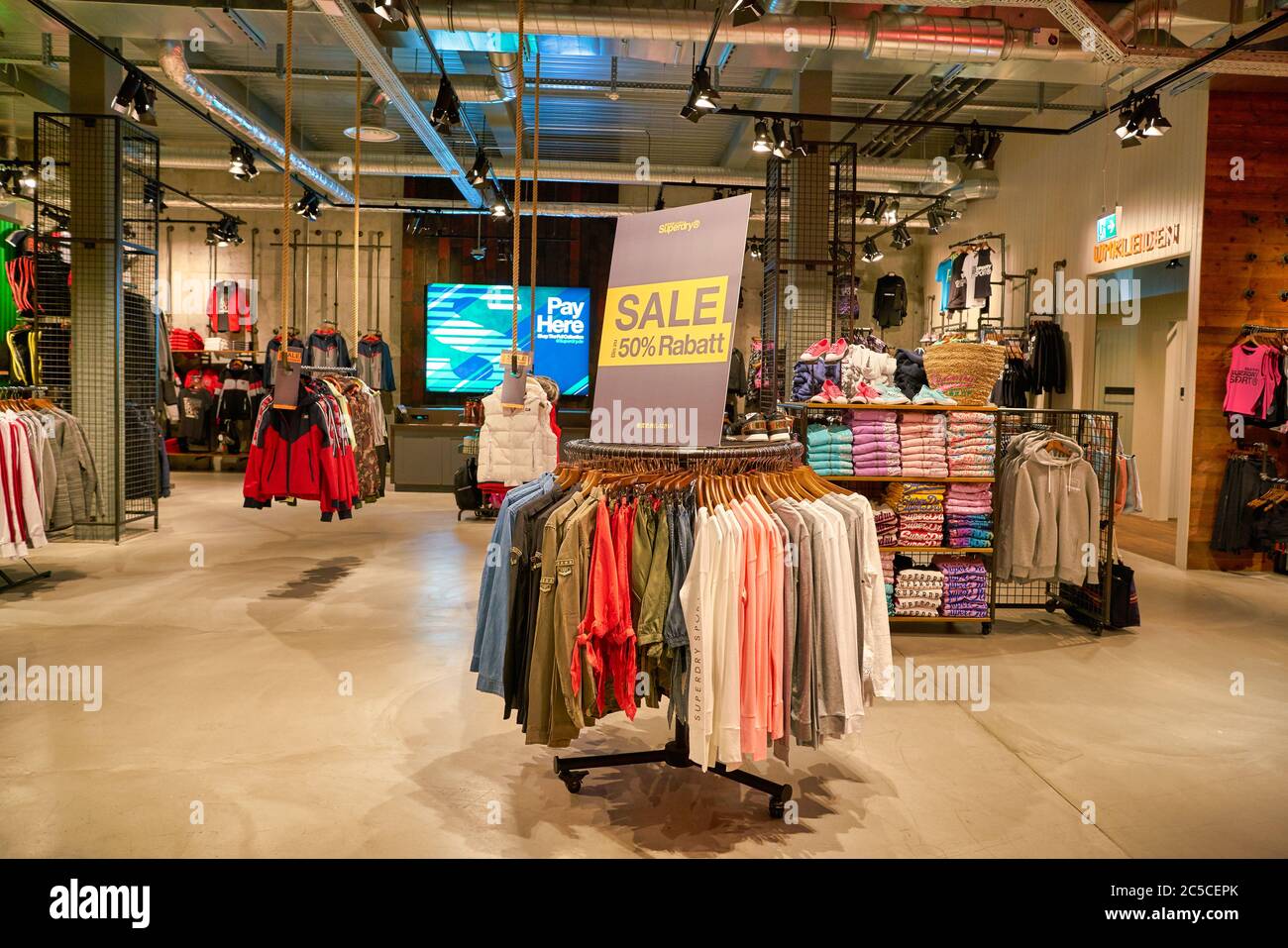 Page 4 - Superdry Clothing Store High Resolution Stock Photography and  Images - Alamy