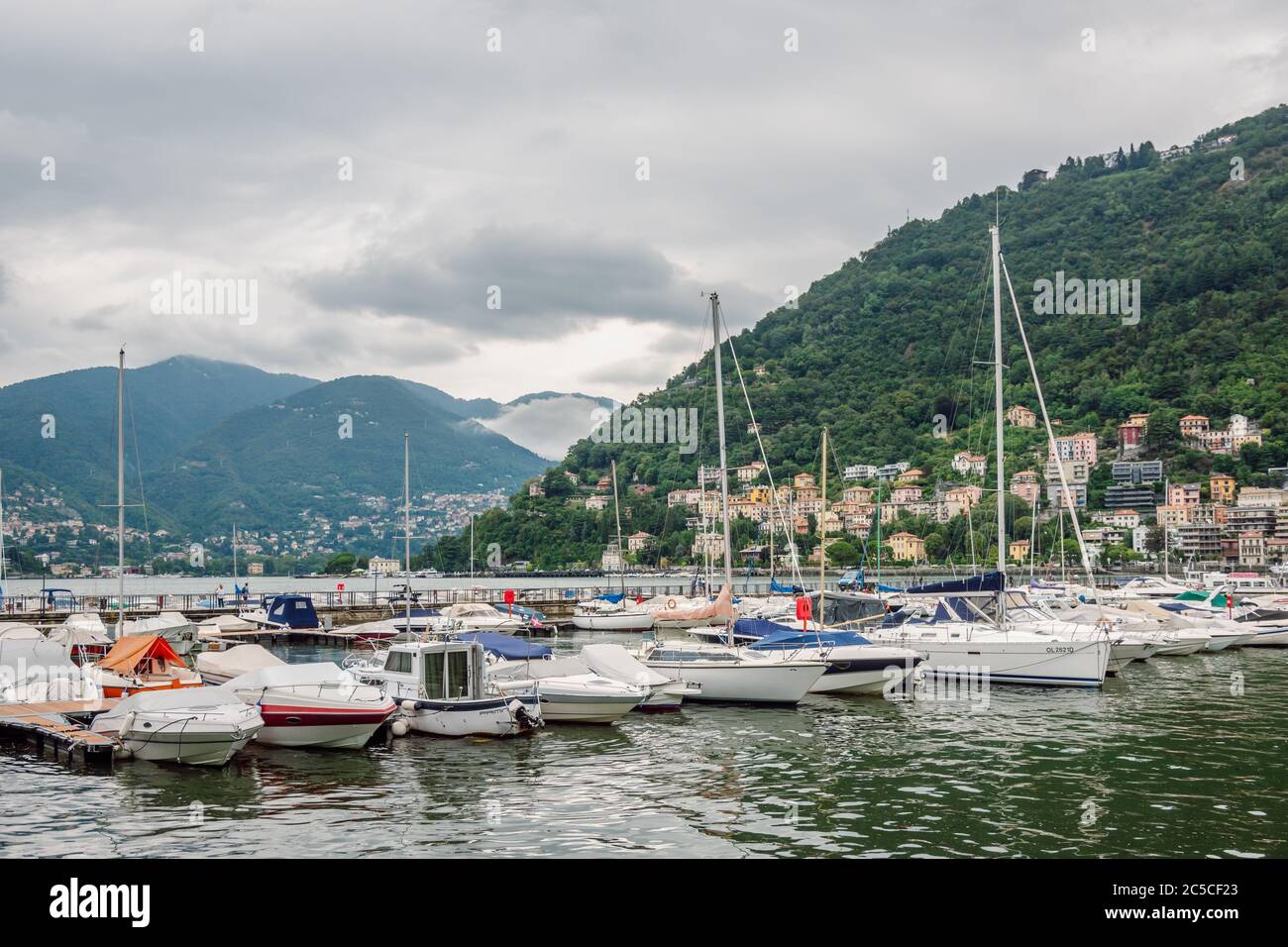Port of como hi-res stock photography and images - Alamy