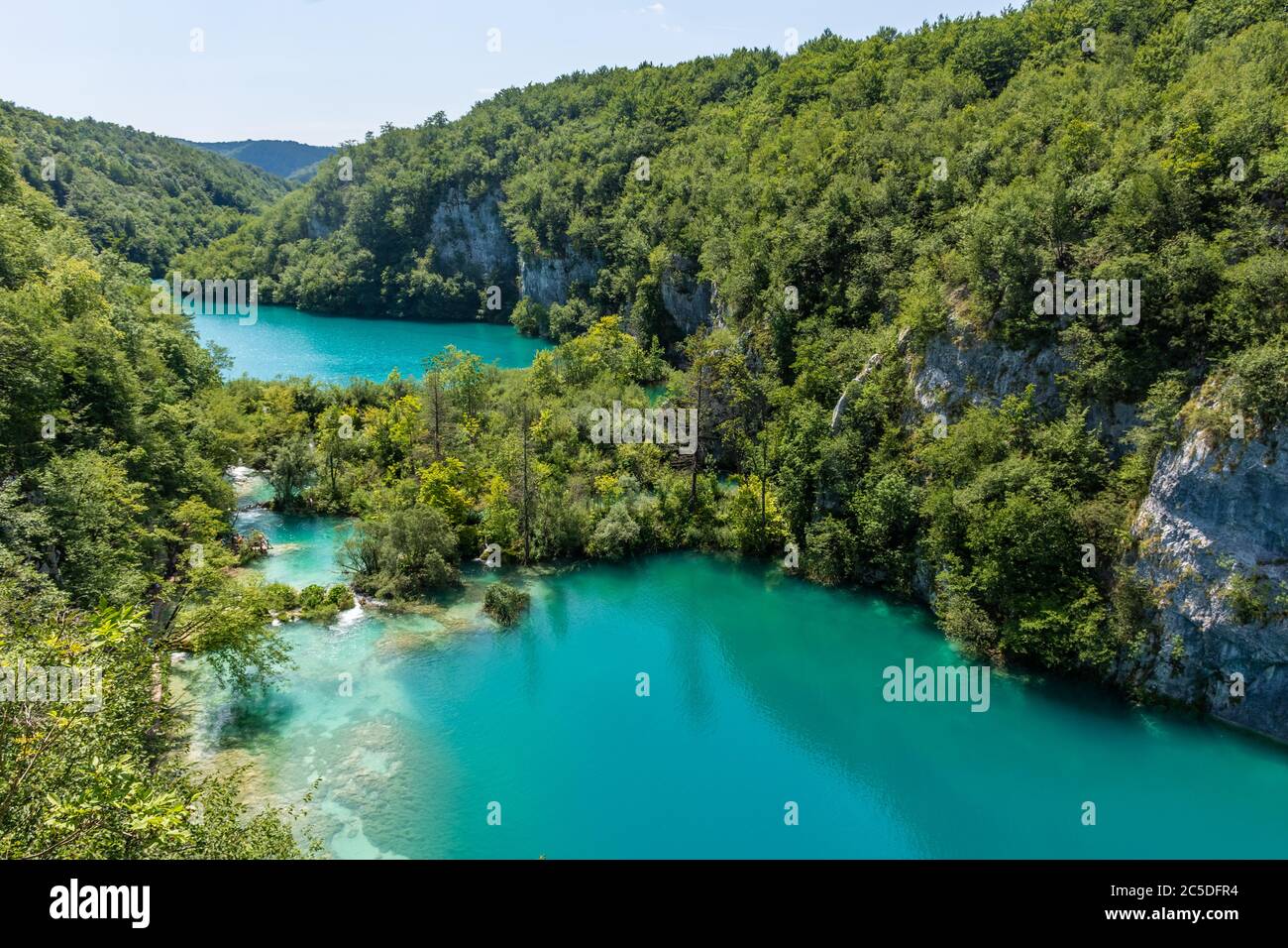 Lakes from above hi-res stock photography and images - Alamy