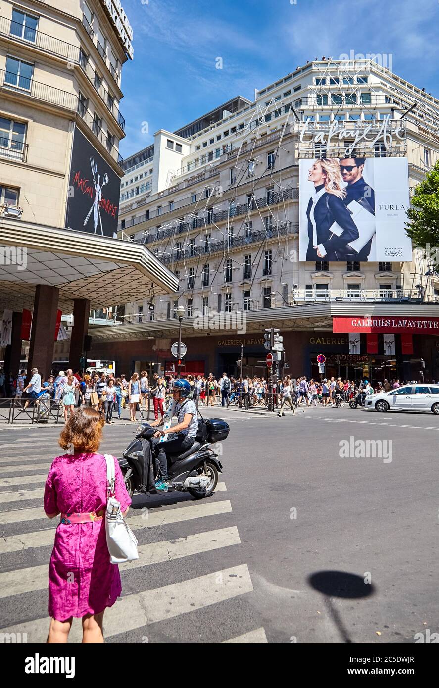 Scooter fashion france hi-res stock photography and images - Alamy