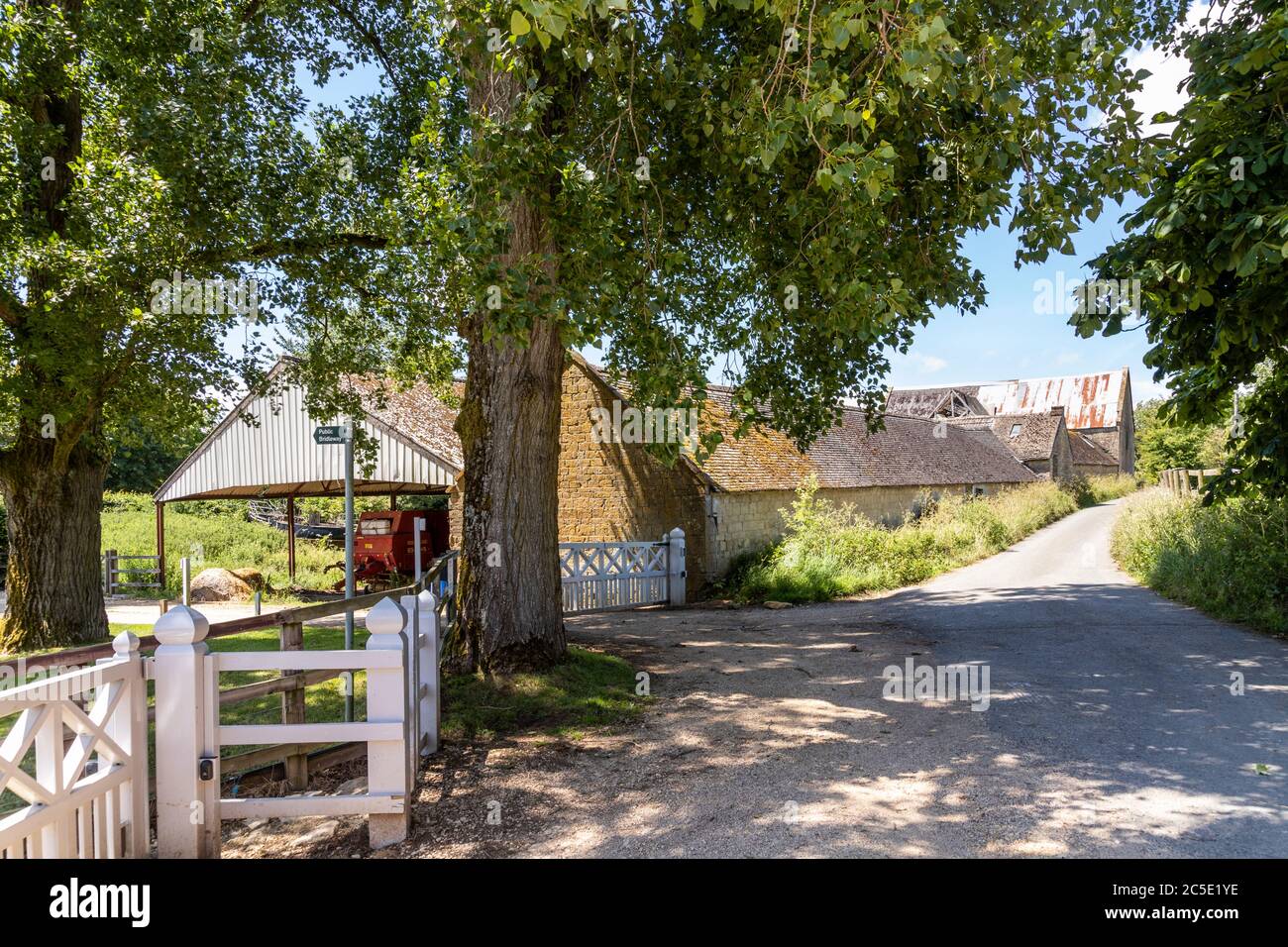 Lynes Barn Farm on the Cotswold Hills near the hamlet of Farmcote, Gloucestershire UK Stock Photo