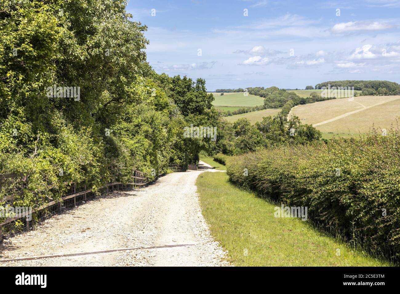 Campden Lane (an ancient drovers road) now a bridleway on the Cotswold Hills near the hamlet of Farmcote, Gloucestershire UK Stock Photo