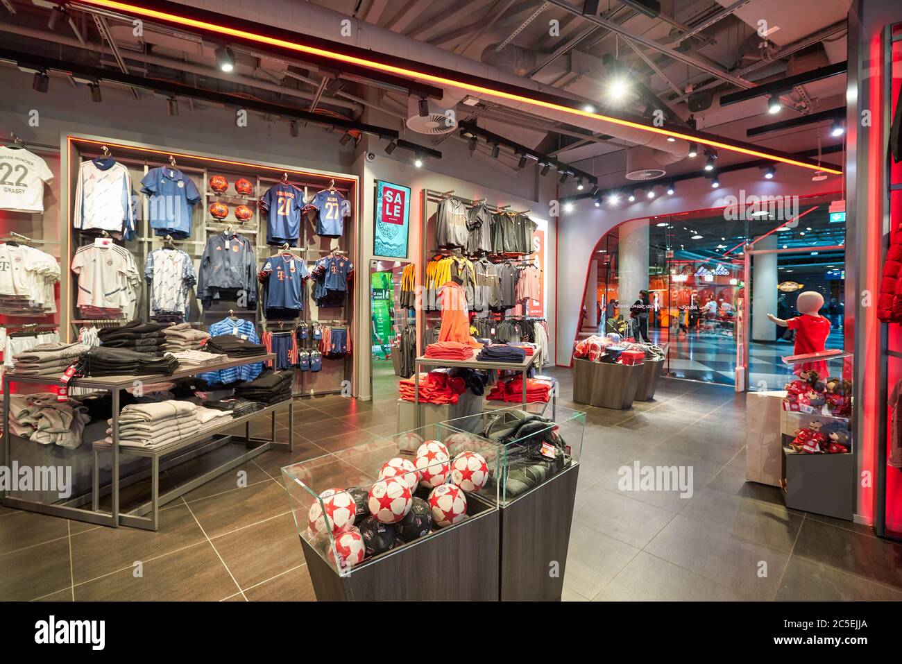 MUNICH, GERMANY - CIRCA JANUARY, 2020: interior shot of FC Bayern Munchen  Fan-shop in Munich Airport Stock Photo - Alamy